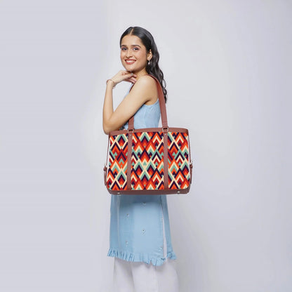 STRAP CANVAS TOTE 20 – Floral Print Ladies Tote Bag with Adjustable Strap | Stylish, Spacious & Everyday-Ready