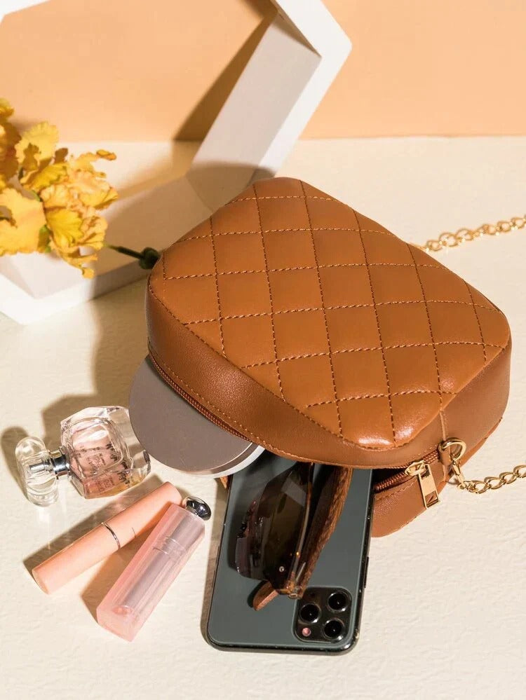 CROSSBODY 10 – Modern Compact Crossbody Bag for Effortless Everyday Style