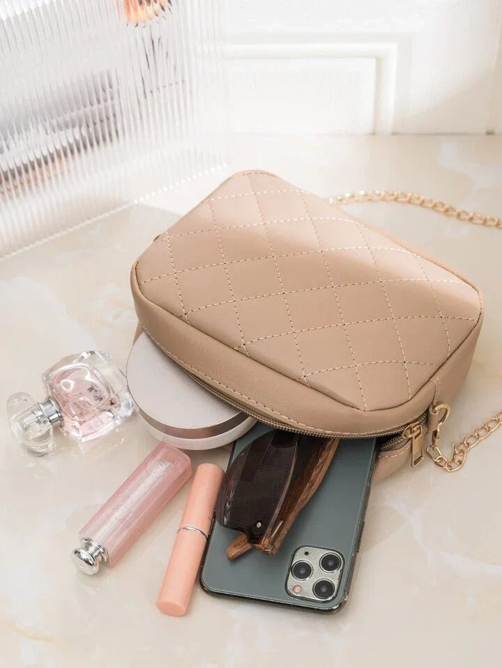 CROSSBODY 10 – Modern Compact Crossbody Bag for Effortless Everyday Style